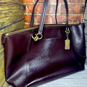 Plum burgundy Used: like New Coach Tote Bag